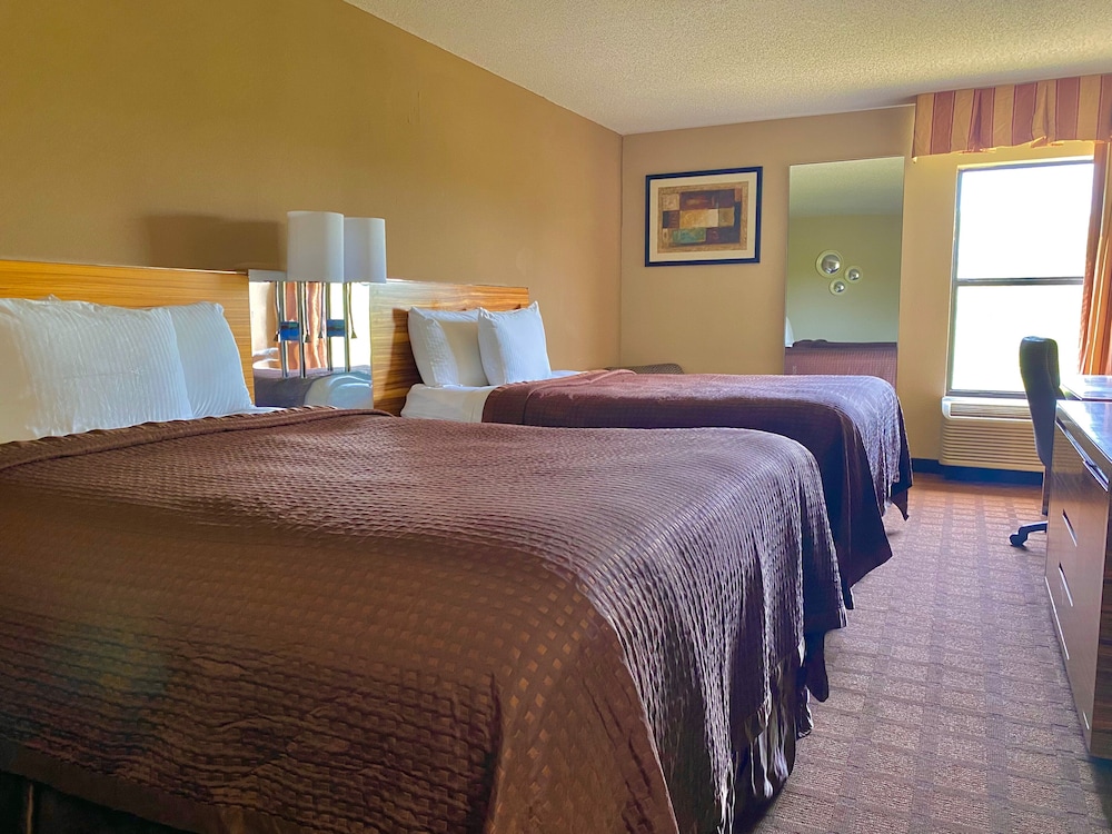 Baymont by Wyndham Creedmoor 12/47