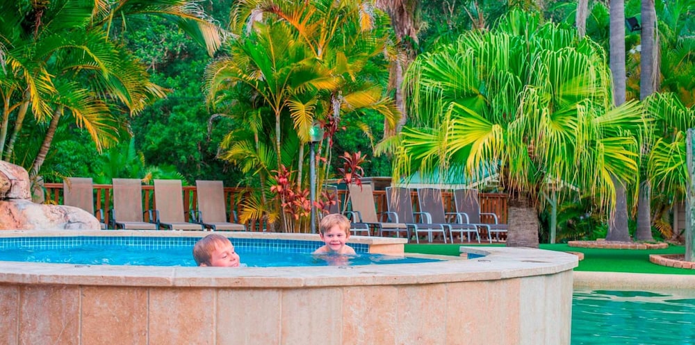 THE PALMS AT AVOCA 38/42