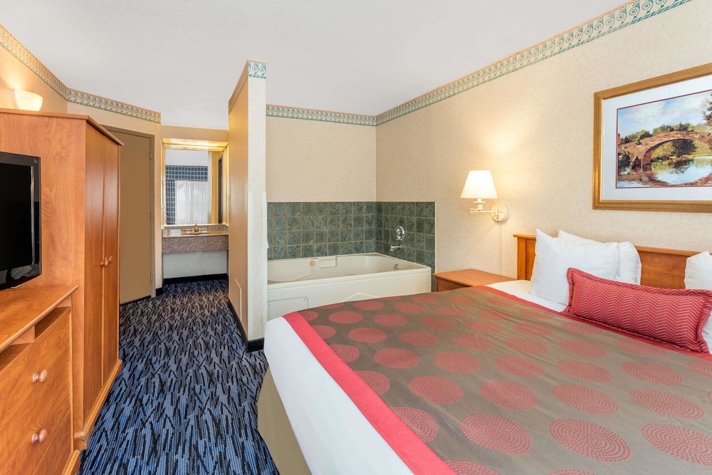 Ramada By Wyndham Kent Seattle Area 5/31