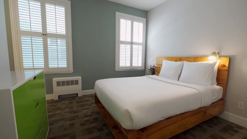 Hotel Garrett 12/50