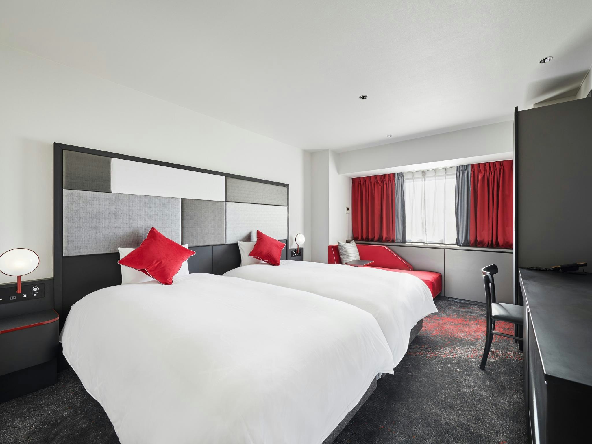 Room, Twin Beds