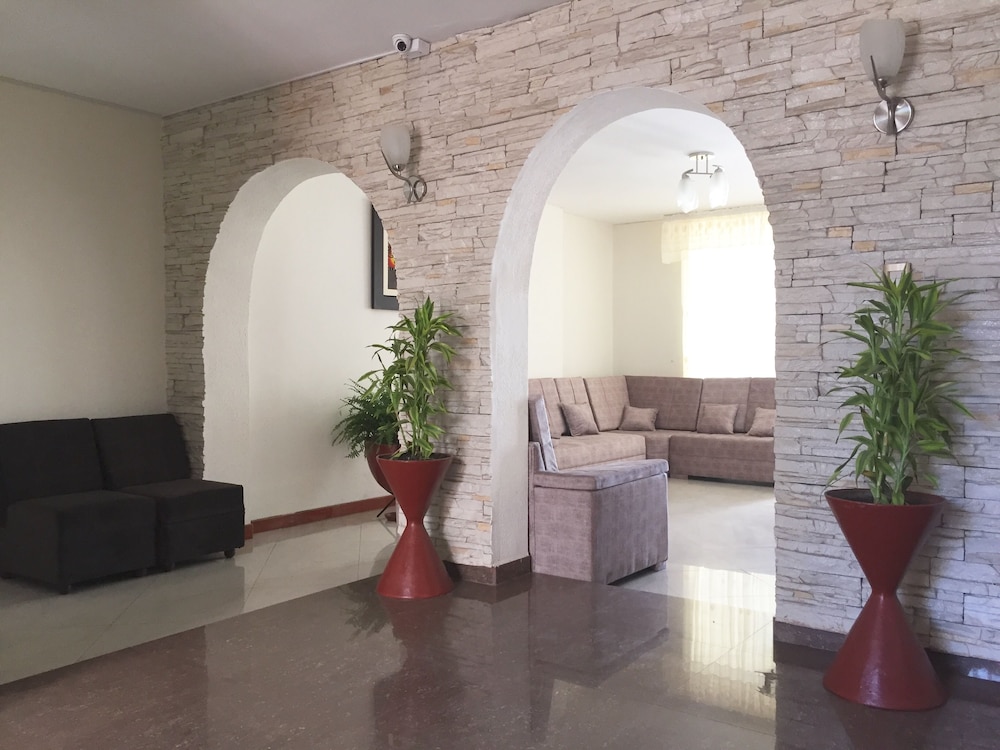 Casa Mores Inn 17/27