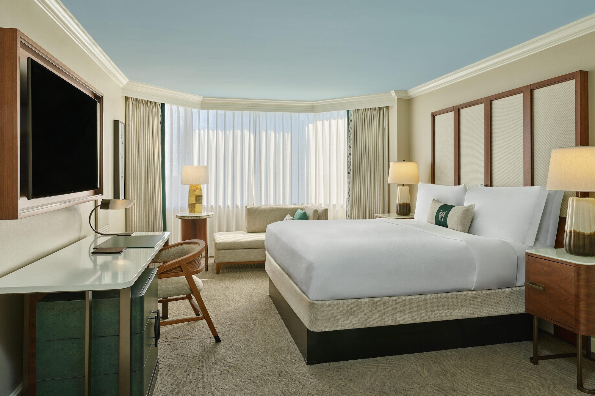 غرفة ديلوكس بسرير كينج، The Whitley A Luxury Collection Hotel Atlanta Buckhead 2/4