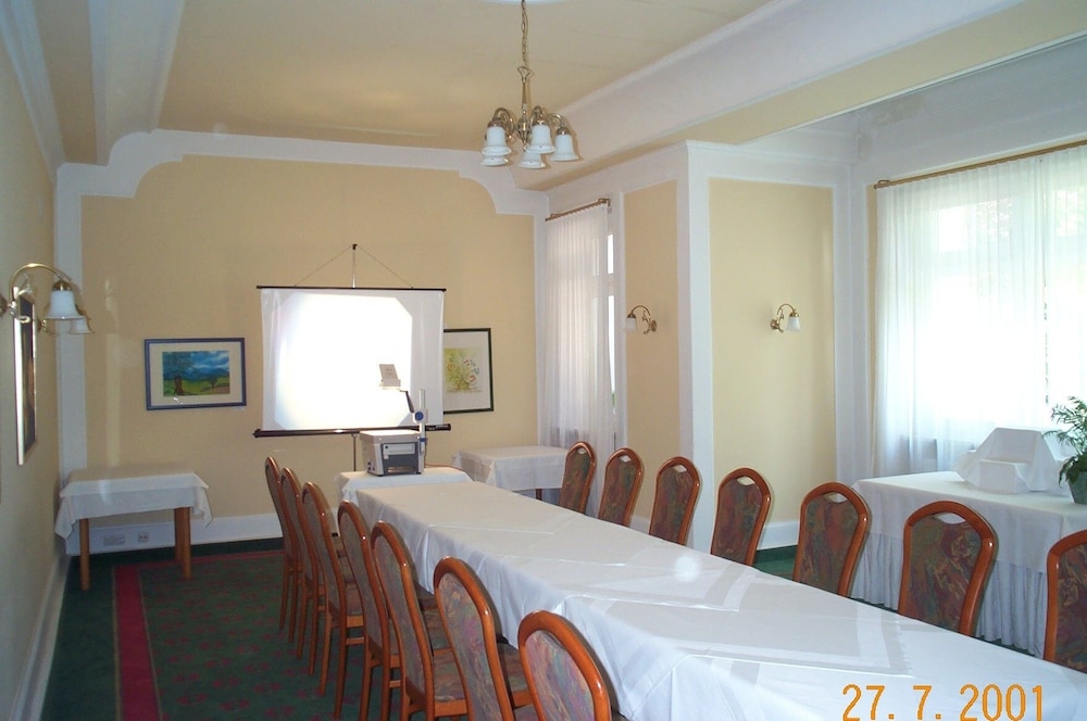 Hotel Bellevue Schmolln 28/42
