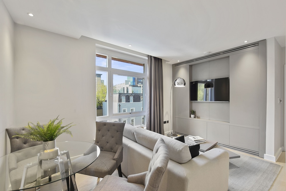 Vauxhall Bridge Road by Aeria Apartments 56/63