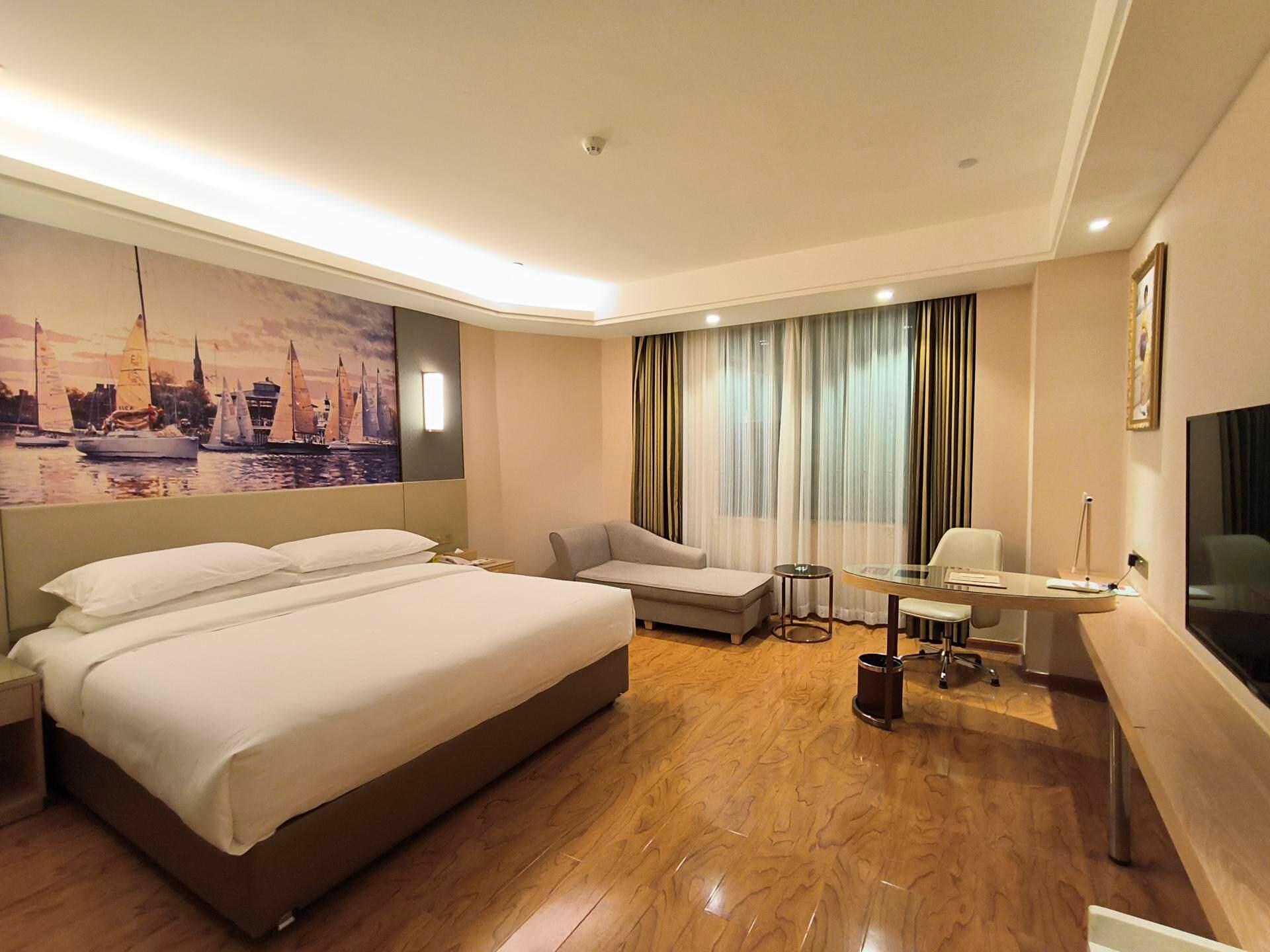 Vienna International Hotel (Xinyang Railway Station) 29/51