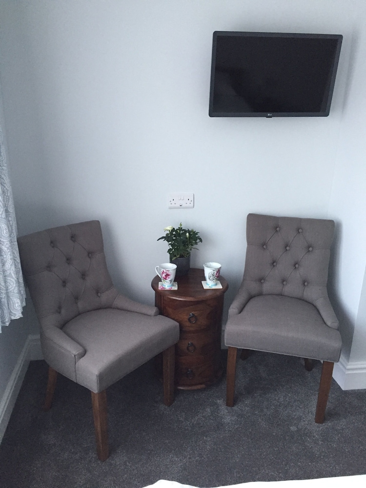 The Beehive Guest House 17/25