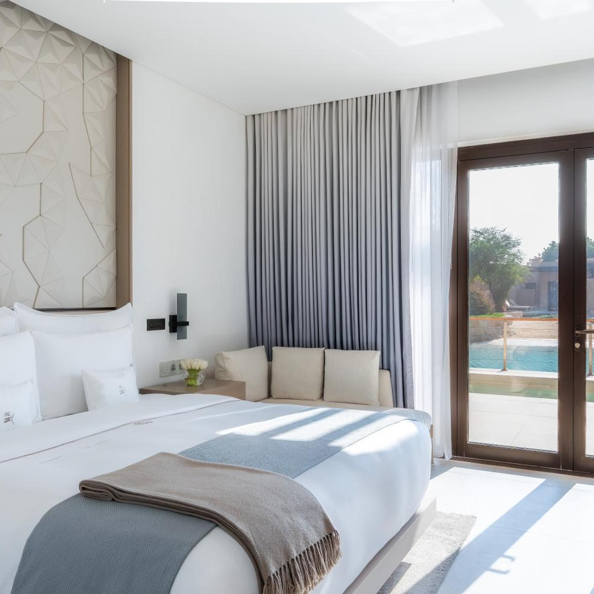 Serenity, Island, Deluxe, King Bed
