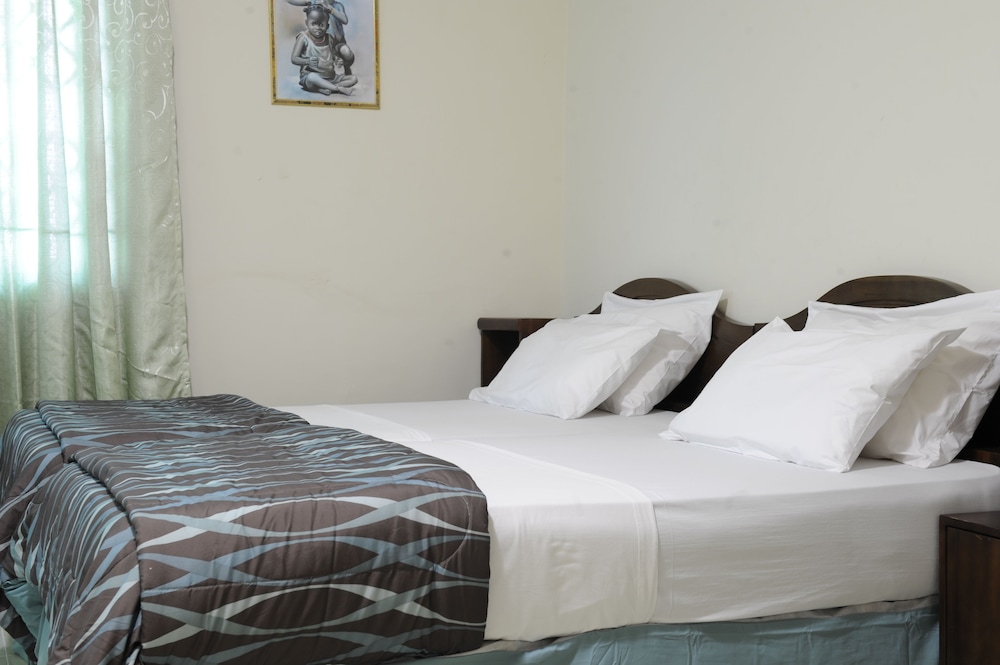 Mount Pleasant Inns & Apartment 13/50
