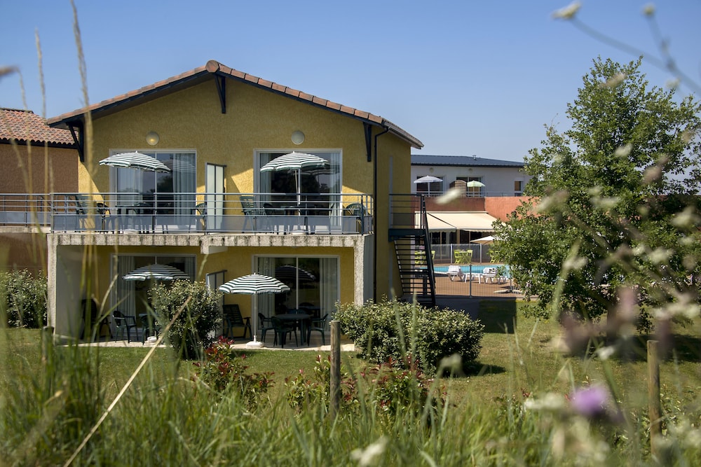 Residence Vacanceole Le Domaine du Green in Rivieres