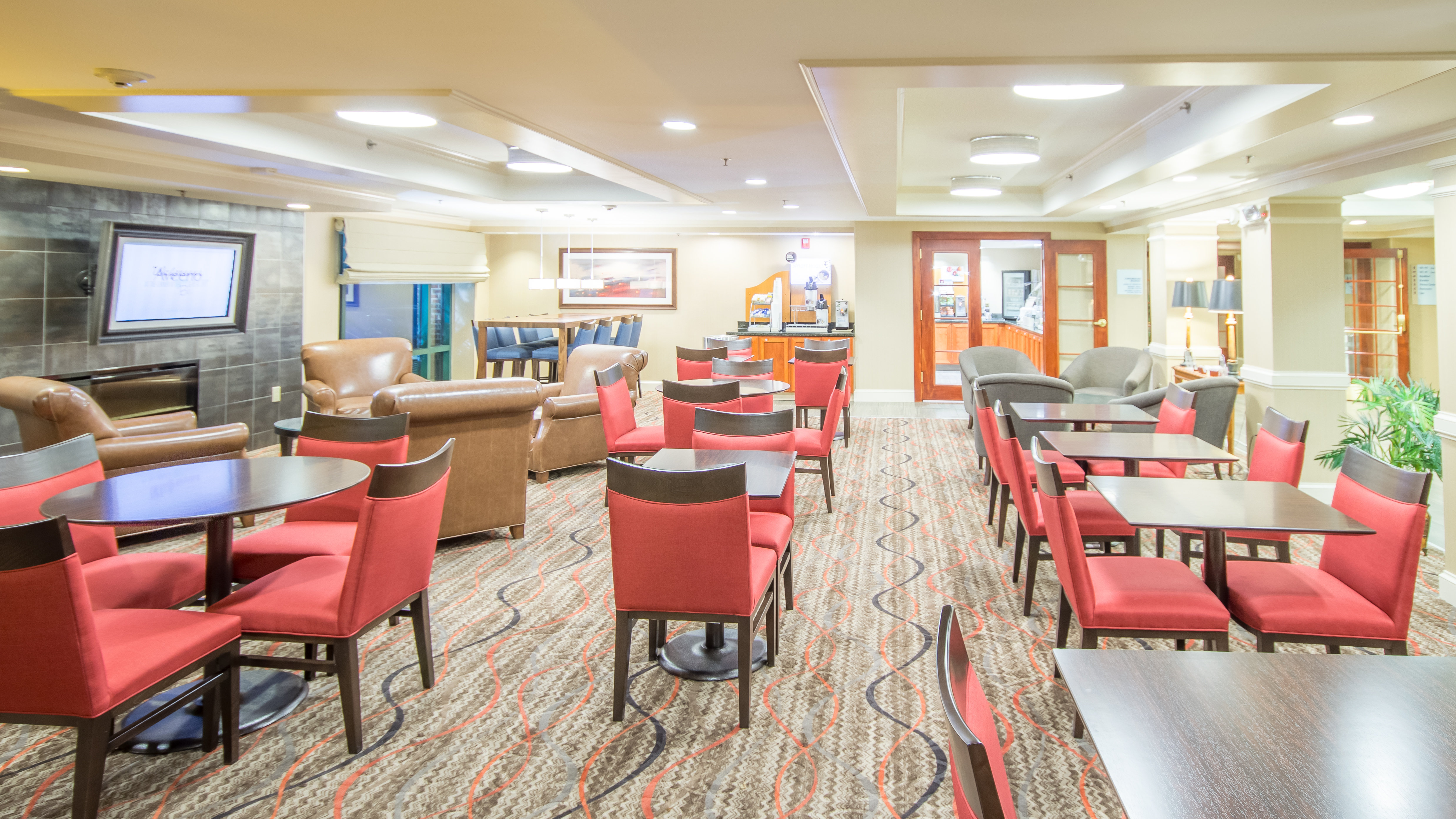 Holiday Inn Express Hotel And Suites Auburn 25/42