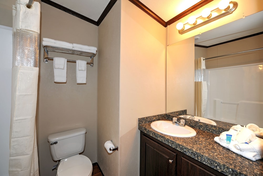 Instalodge Hotel And Suites 10/34