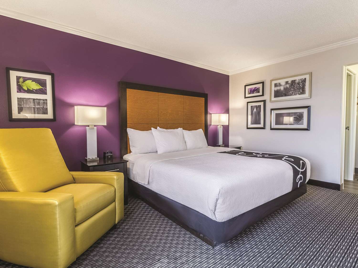 Howard Johnson by Wyndham Sacramento Downtown 21/58