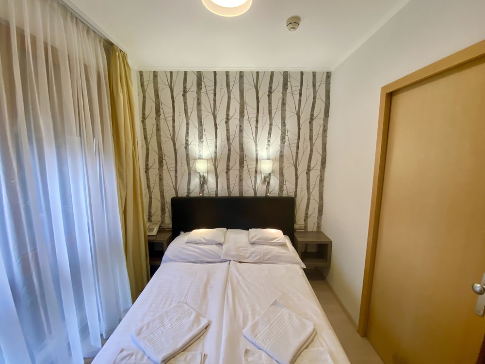 Royal Mediterran Hotel 4/50