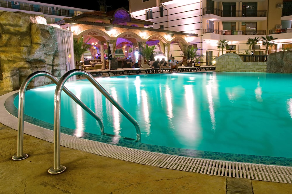 Hotel Karolina 37/60