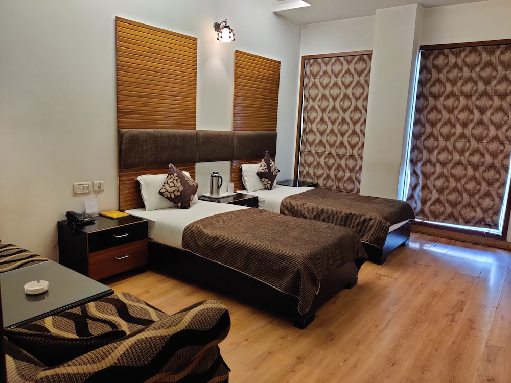 Hari S Court Hotel Delhi 24/45