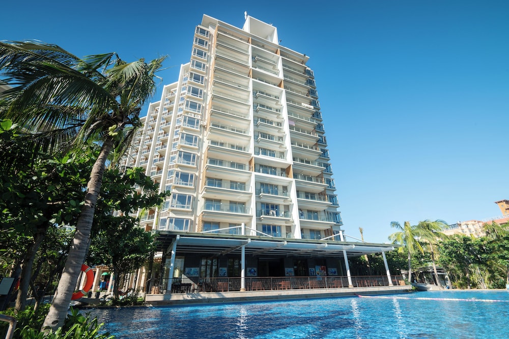 Sanya Seacube Holiday Hotel 2/49
