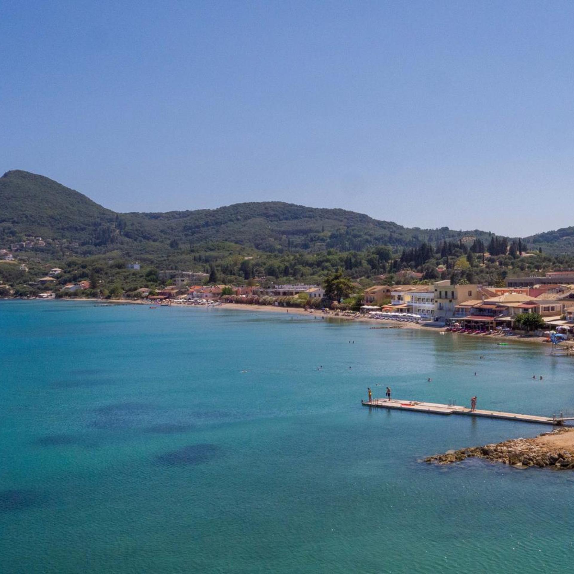 Rossis Beach Hotel 48/58