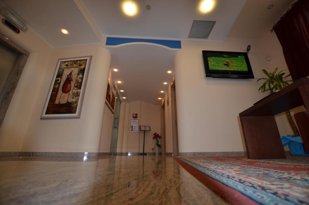 Hotel Cristallo 4/32