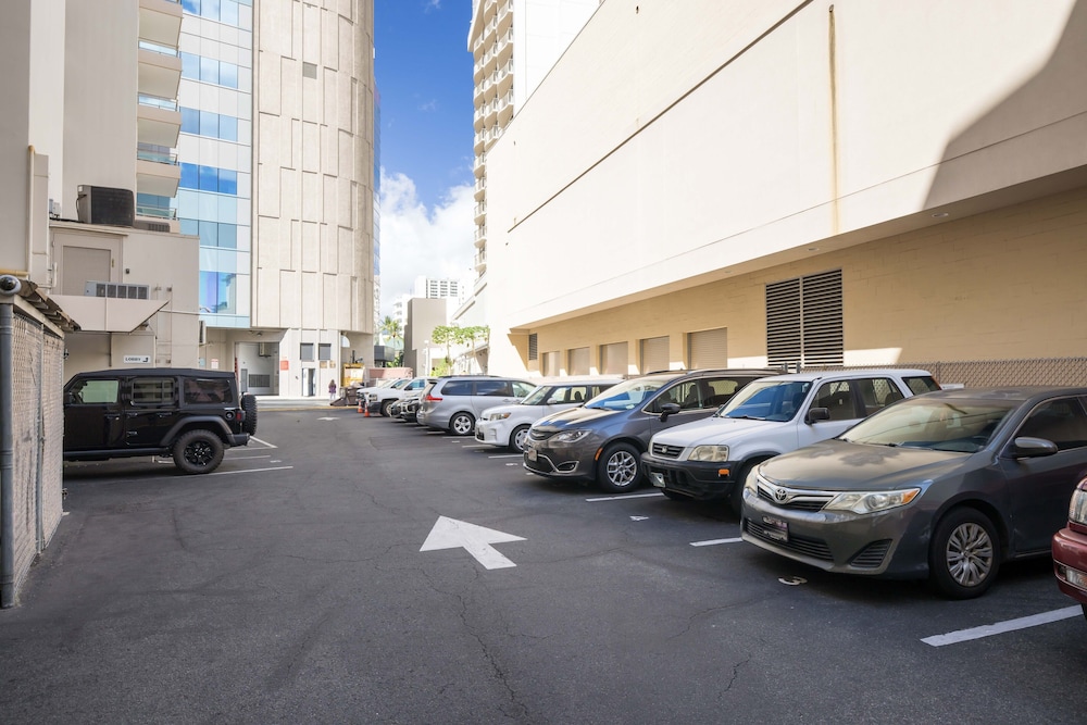 Regency on Beachwalk Waikiki by OUTRIGGER 45/50