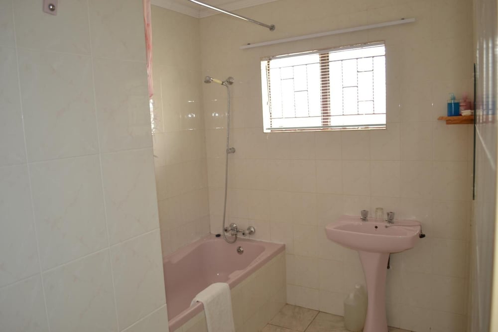 Kamogelo Guest House 47/47