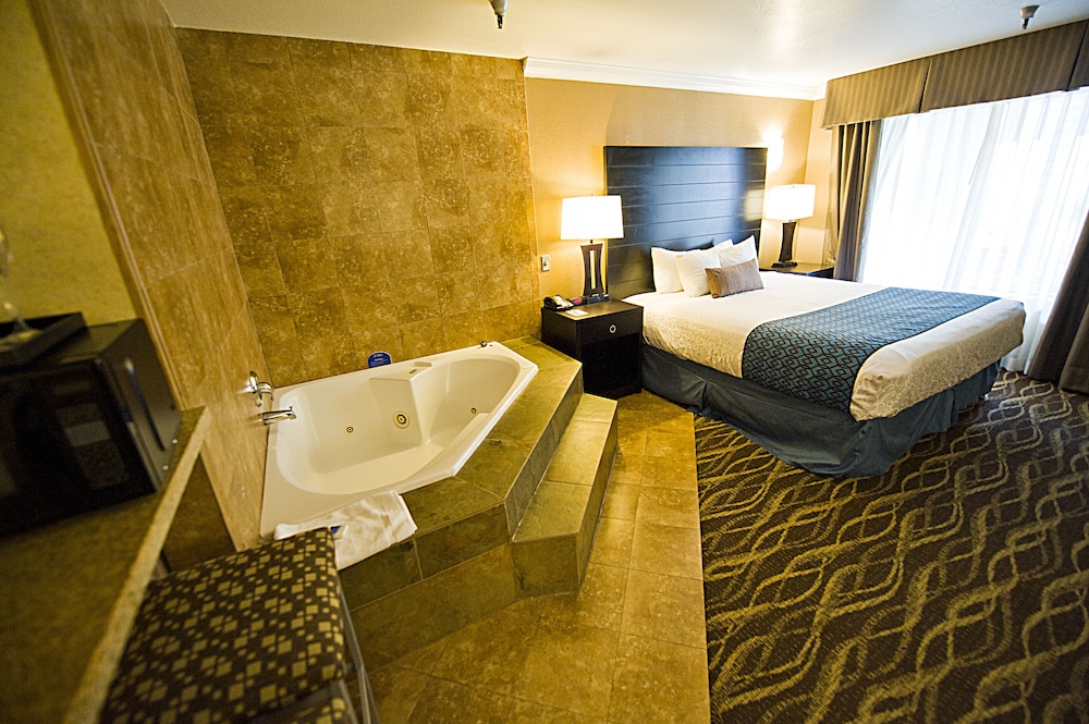 Hotel D Lins Ontario Airport 12/45