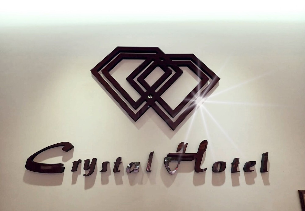 Crystal Hotel 20/35
