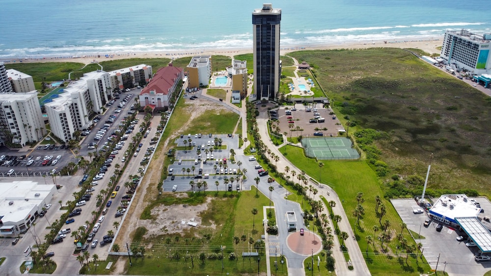 Peninsula Island Resort Spa All Suites 54/66