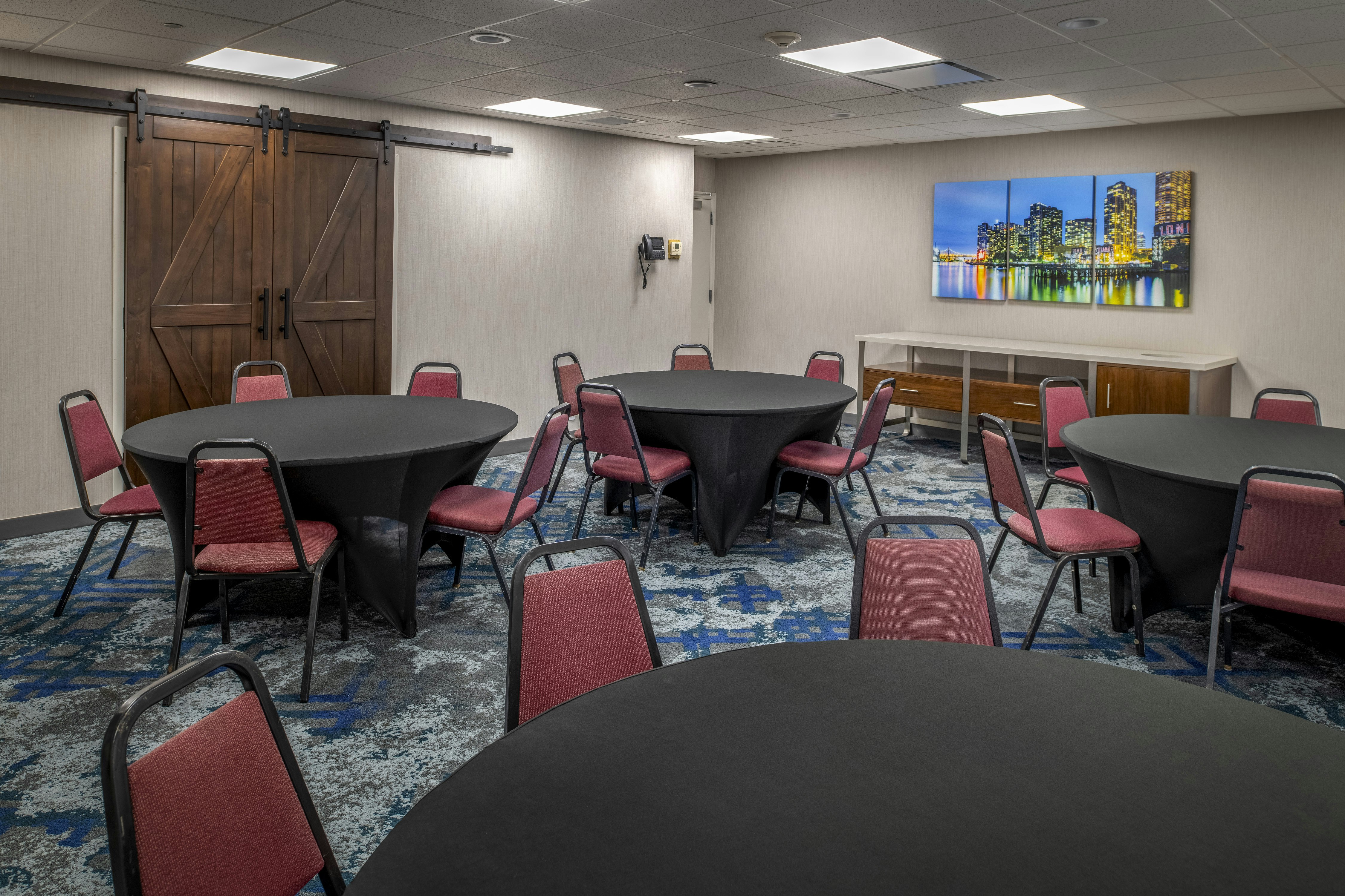 Hampton Inn Long Island/Commack 35/38