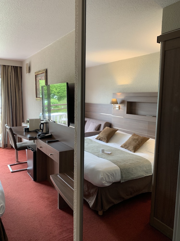 INTER-HOTEL BEAUREGARD 5/35