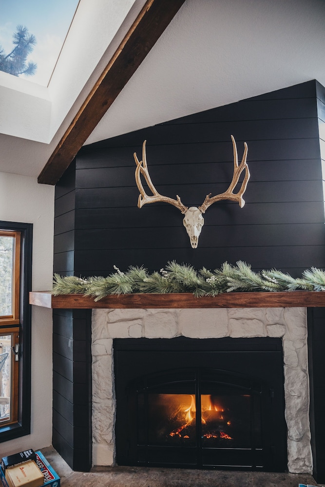 Juniper Mountain House 6/50
