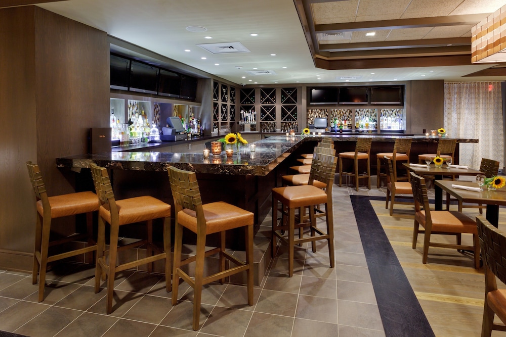 Hotel Indigo Long Island - East End 50/56