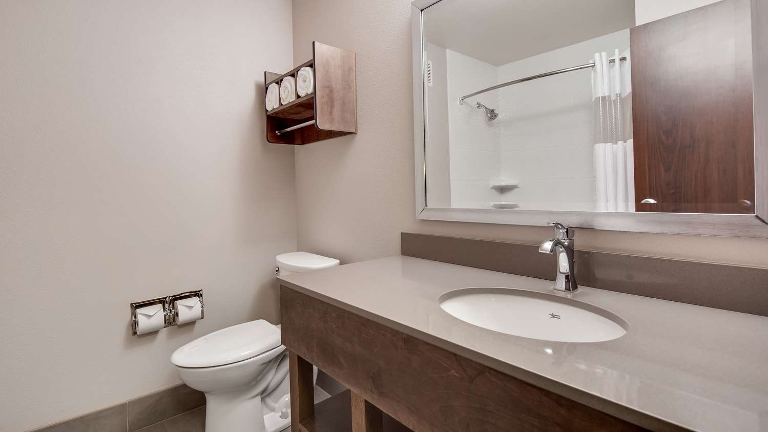 Room, King Bed, Sofa, Large, Best Western Plus Spokane North 3/3