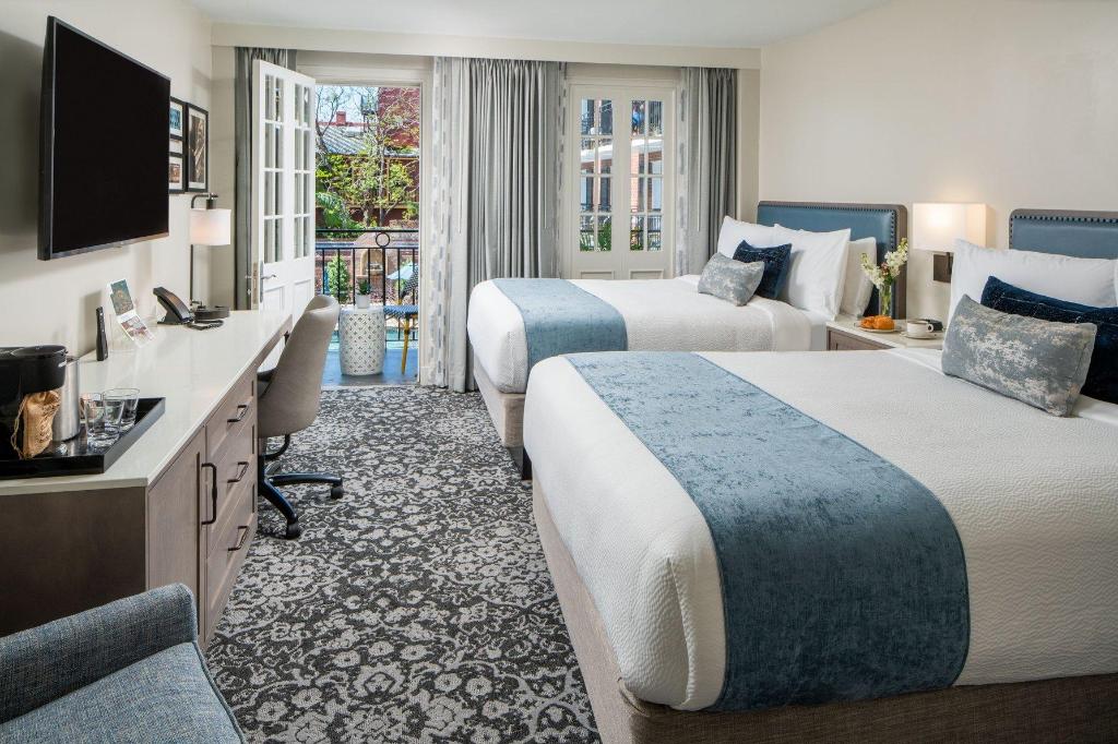 Courtyard, Guest Room, 2 Queen Beds, Courtyard View, Balcony