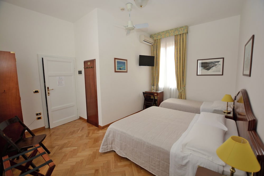 Albergo Italia 14/42