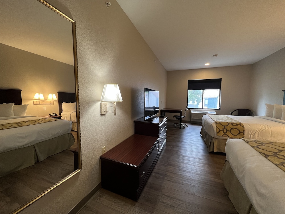 Room, 2 Queen Beds