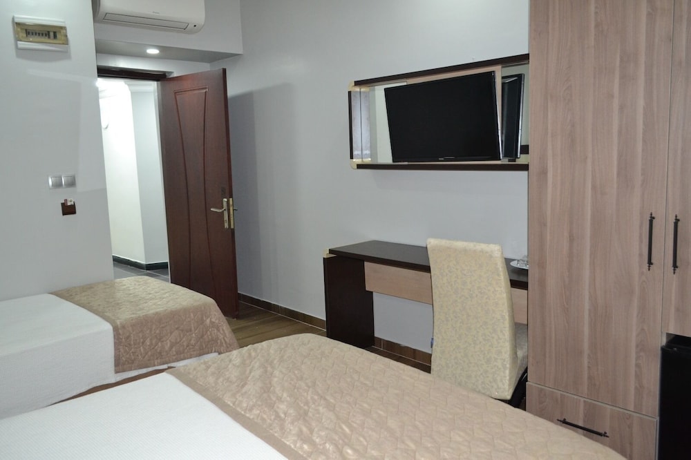 Adana Kucuksaat Hotel 20/37