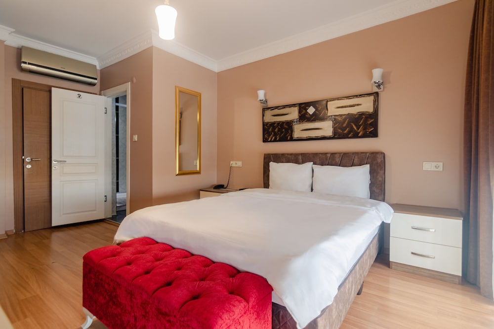 Zendy Suite Hotel 40/88