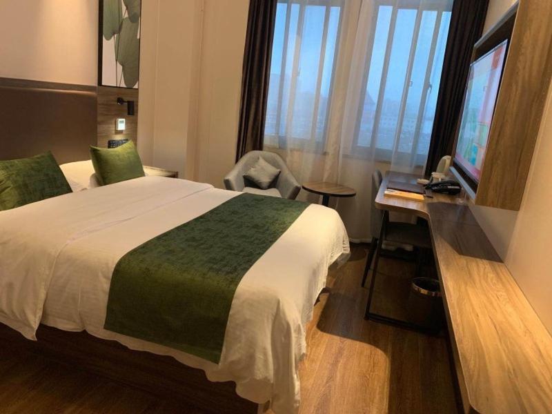 GREENTREE INN LIUAN HUOSHAN COUNTY YINGJIA AVENUE HOTEL 49/50