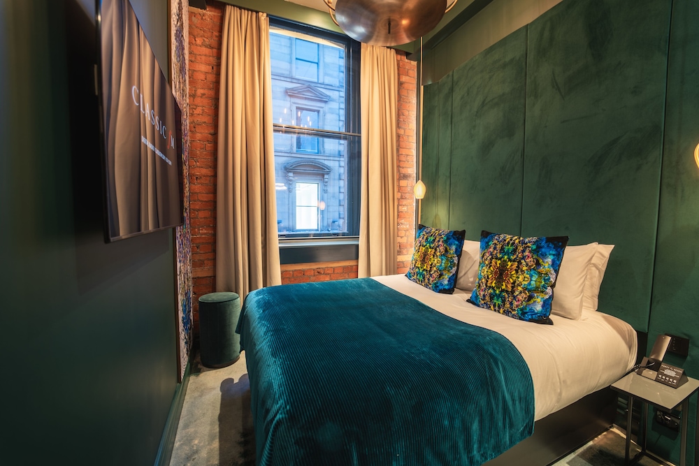 COZY, STANDARD, KING BED