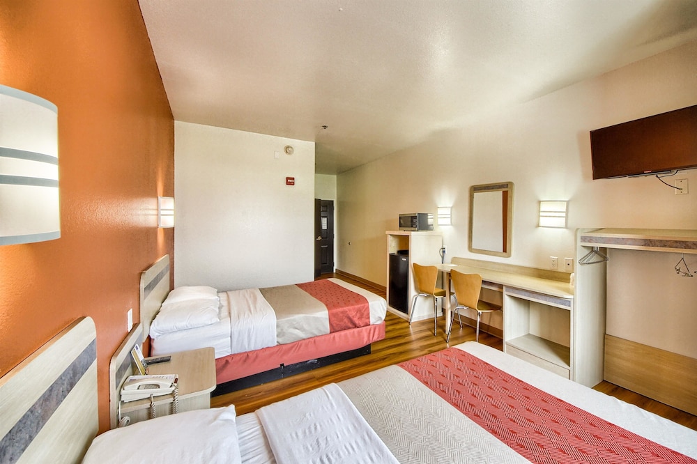 Motel6 Mission, TX 11/49