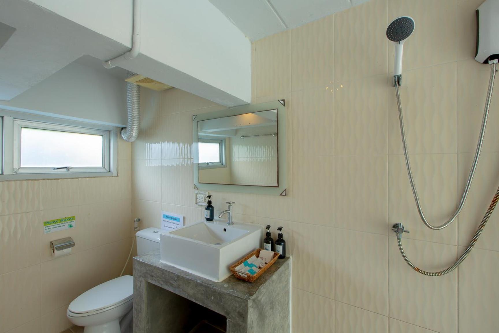 Zen Rooms Nanai Phuket 76/79