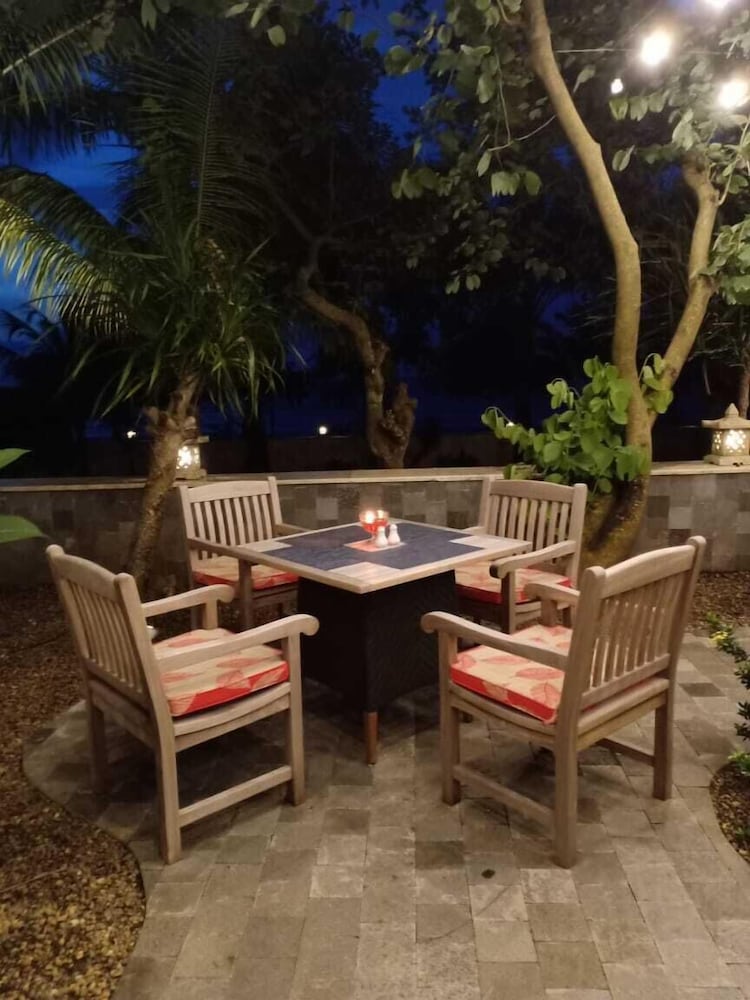 Coconut Lodge 29/50