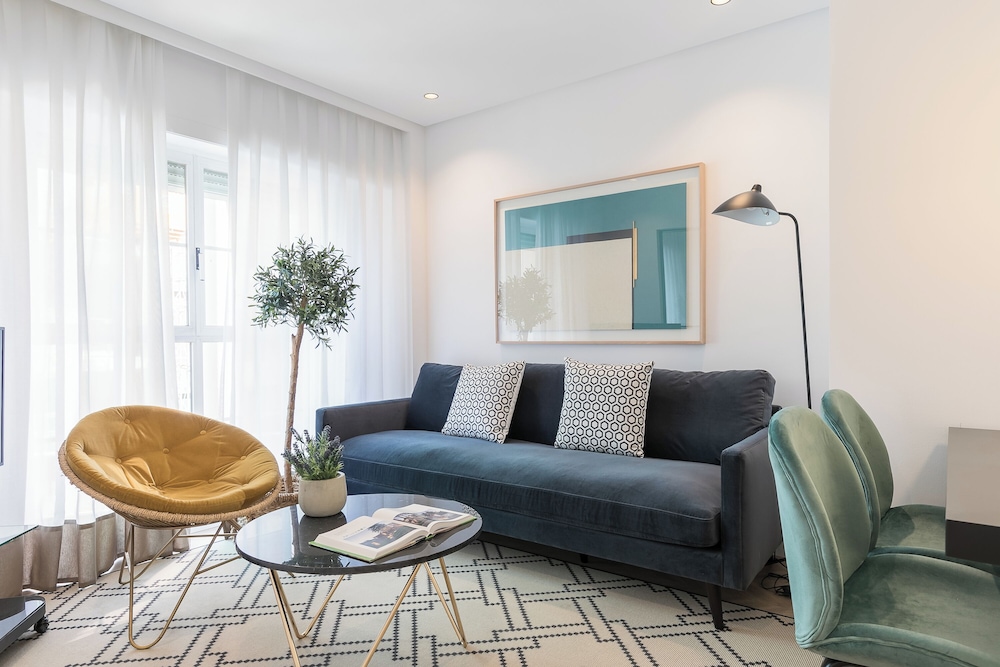Feelathome Waldorf Suites Apartments 18/40