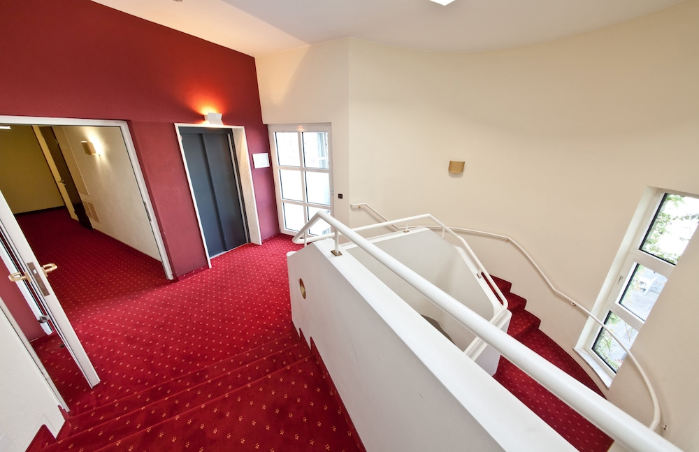 Hotel Madison 17/100