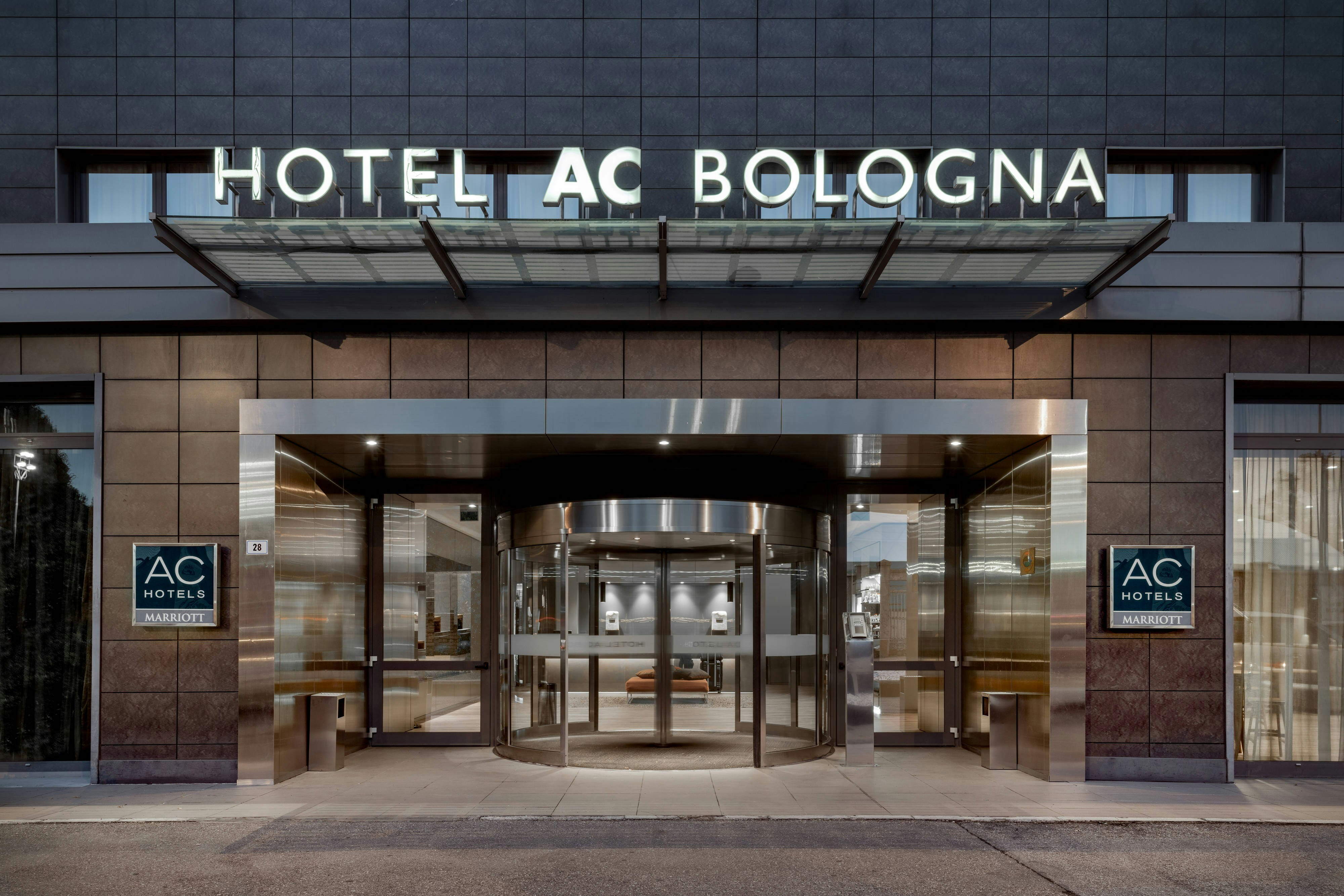 AC Hotel Bologna by Marriott 4/77