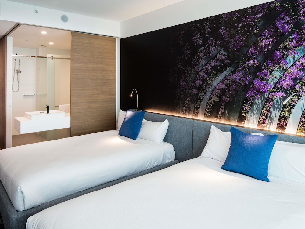 Premier, 2 Double Beds, Pool Access