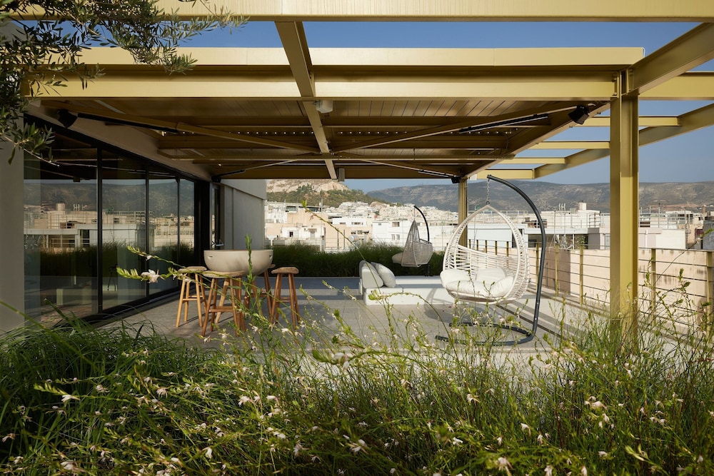 Moxy Athens City 37/66