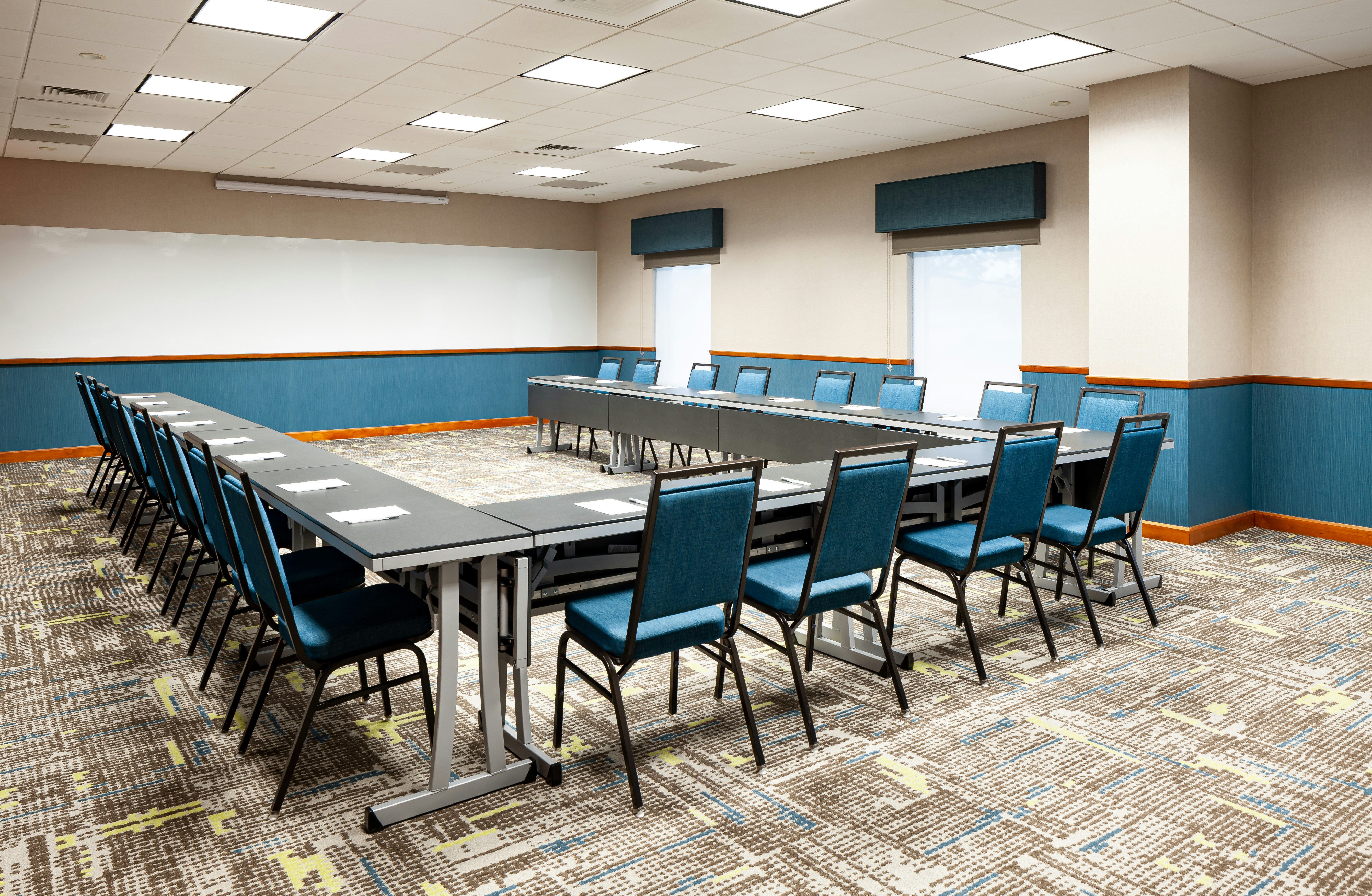 Hampton Inn Suites St Louis At Forest Park Mo 16/19