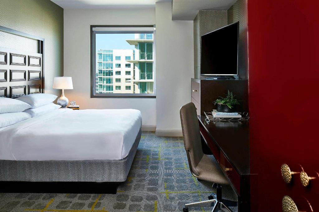 1 Bedroom, Presidential, Suite, King Bed, Sofa